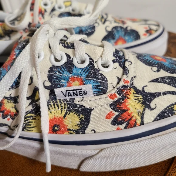Van's Floral Lace Up Size 5.5 - Picture 3 of 10